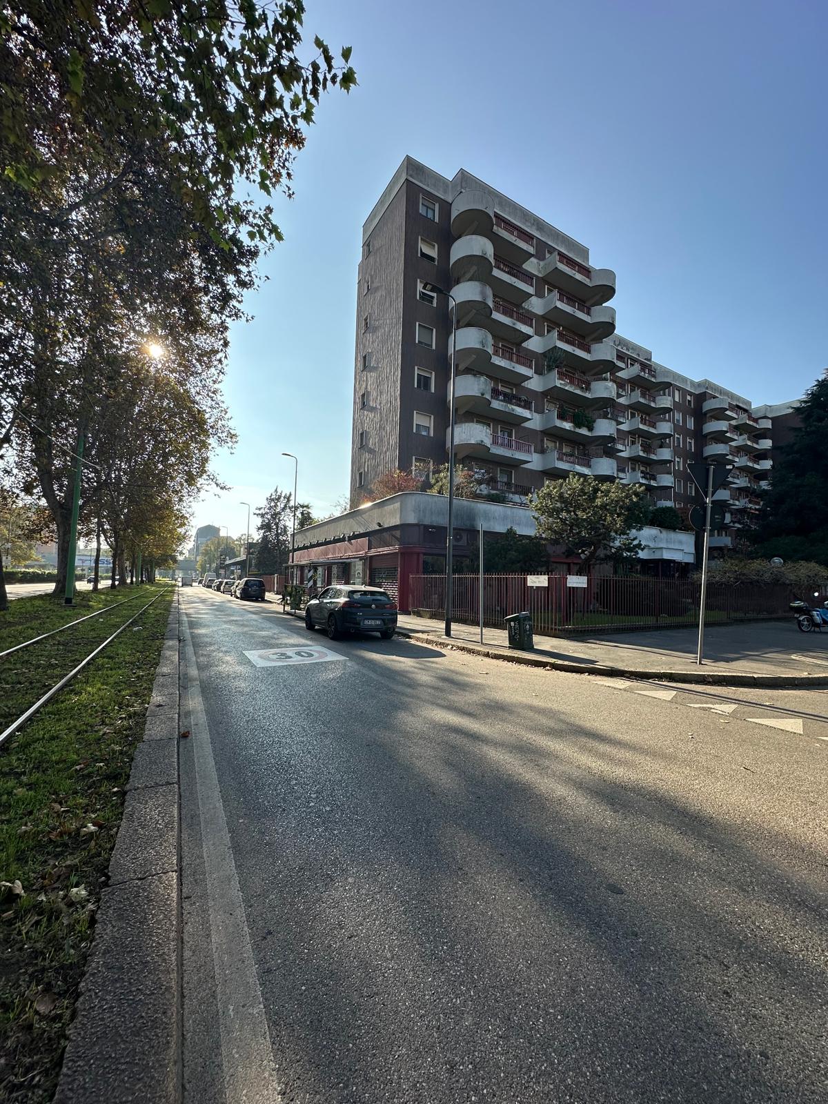 Negozio Viale Fulvio Testi Milano